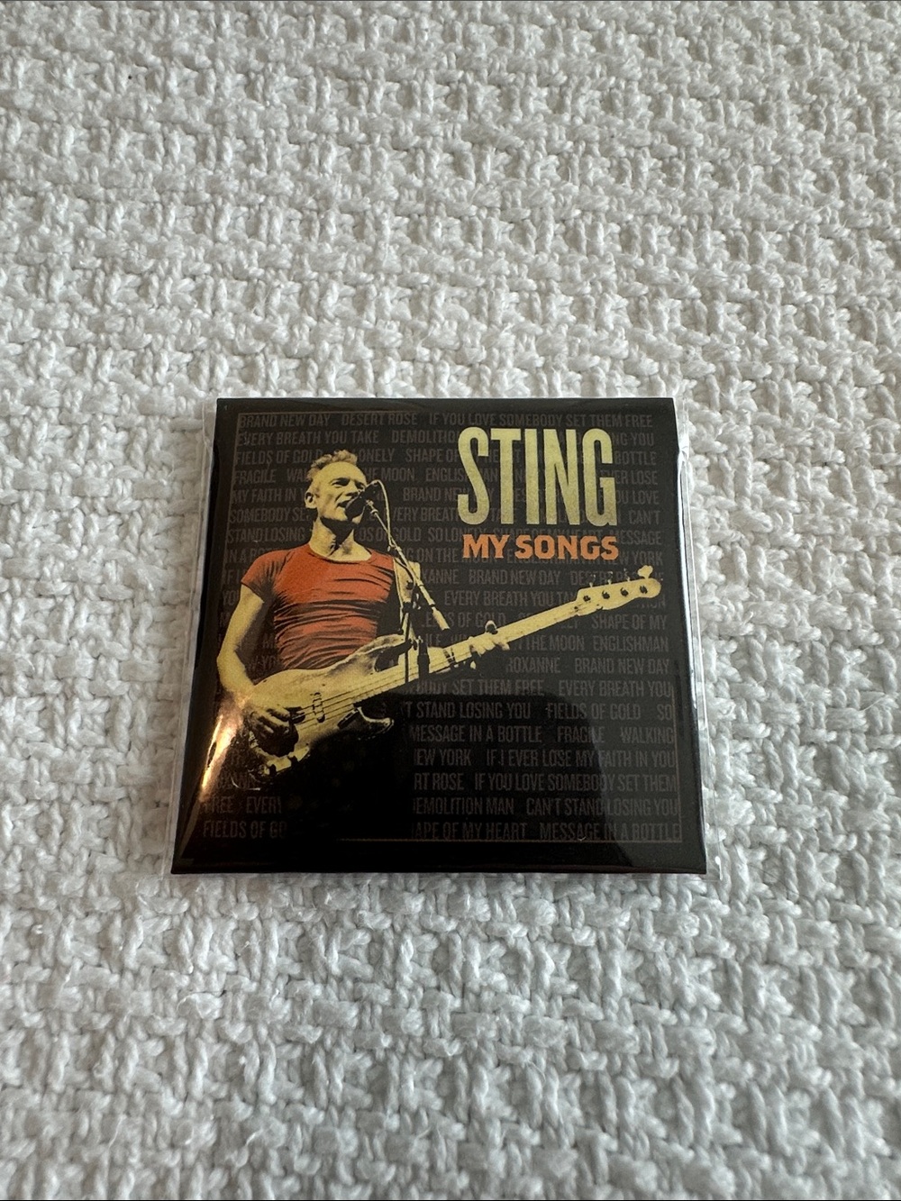 Message in a Bottle Sting Mini Brands Zuru Really Works Vinyl Common